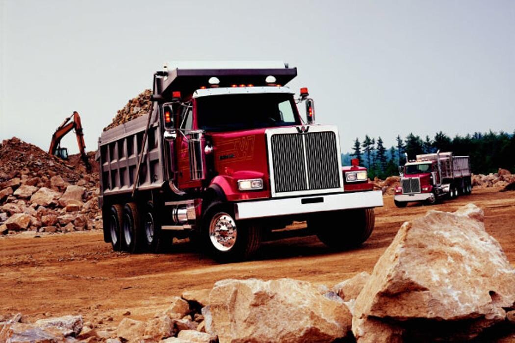 Images Complete Western Star - B & I's Complete Truck Centre