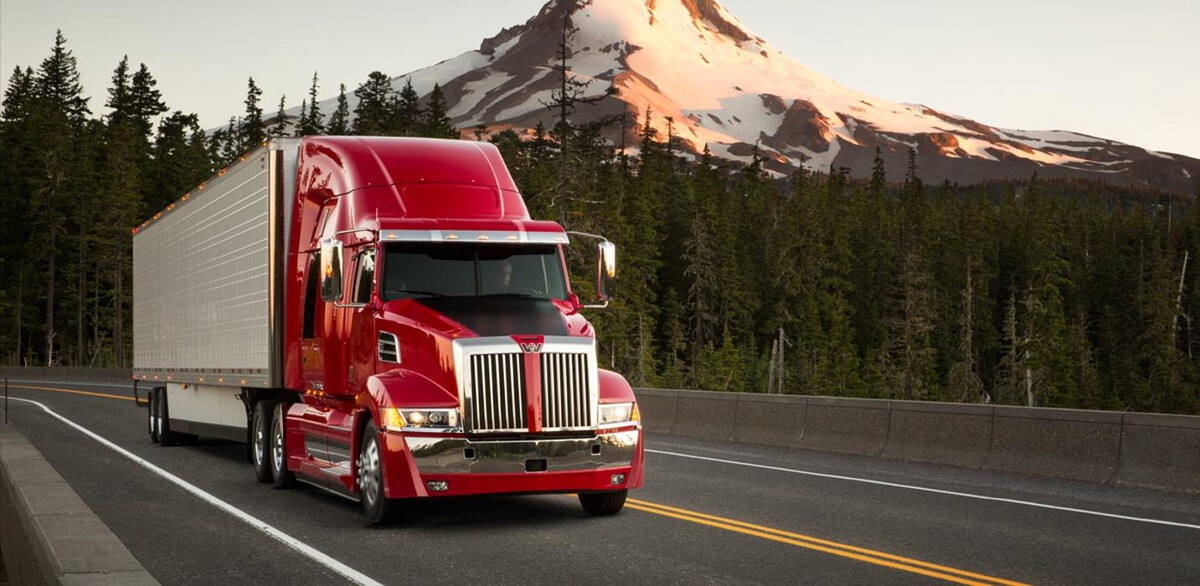 Images Complete Western Star - B & I's Complete Truck Centre