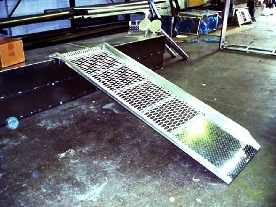 Images Calgary Aluminum Custom Fabrication Ltd