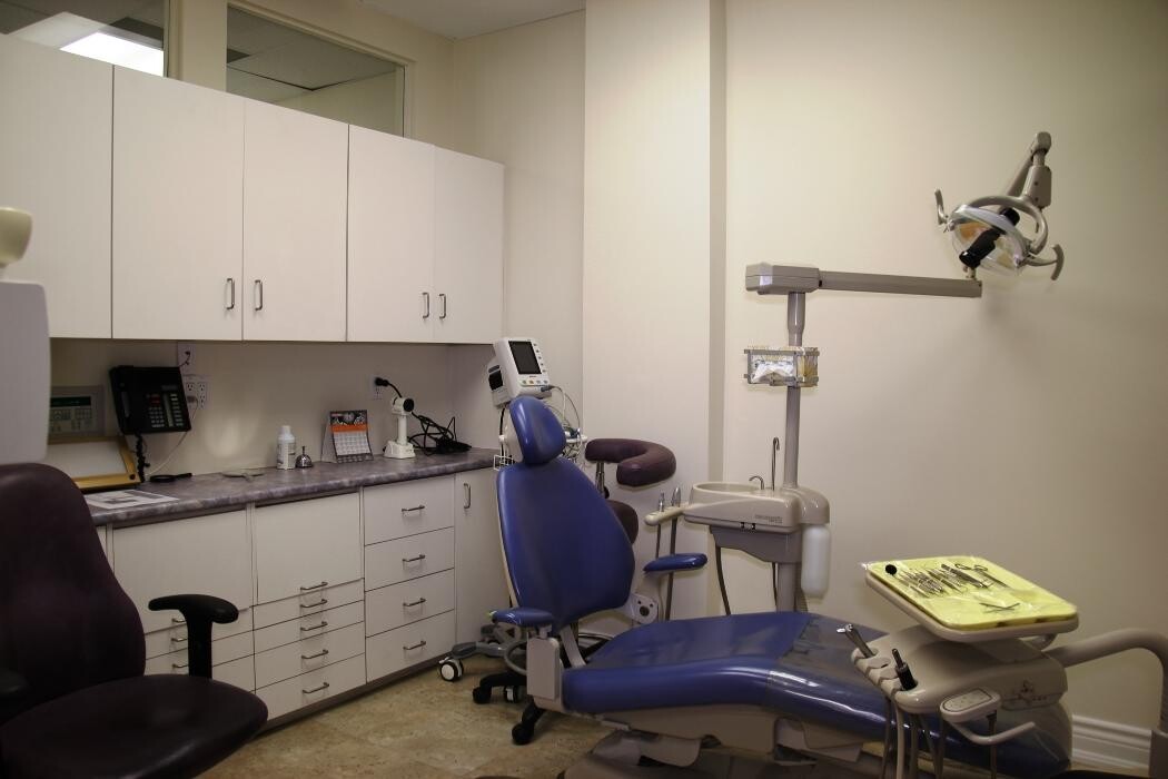 Images Eglinton West Dental
