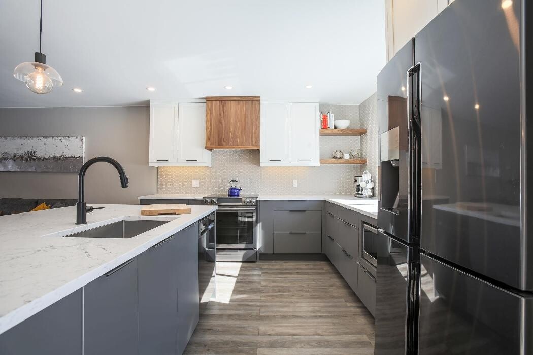 Images Deslaurier Custom Cabinets