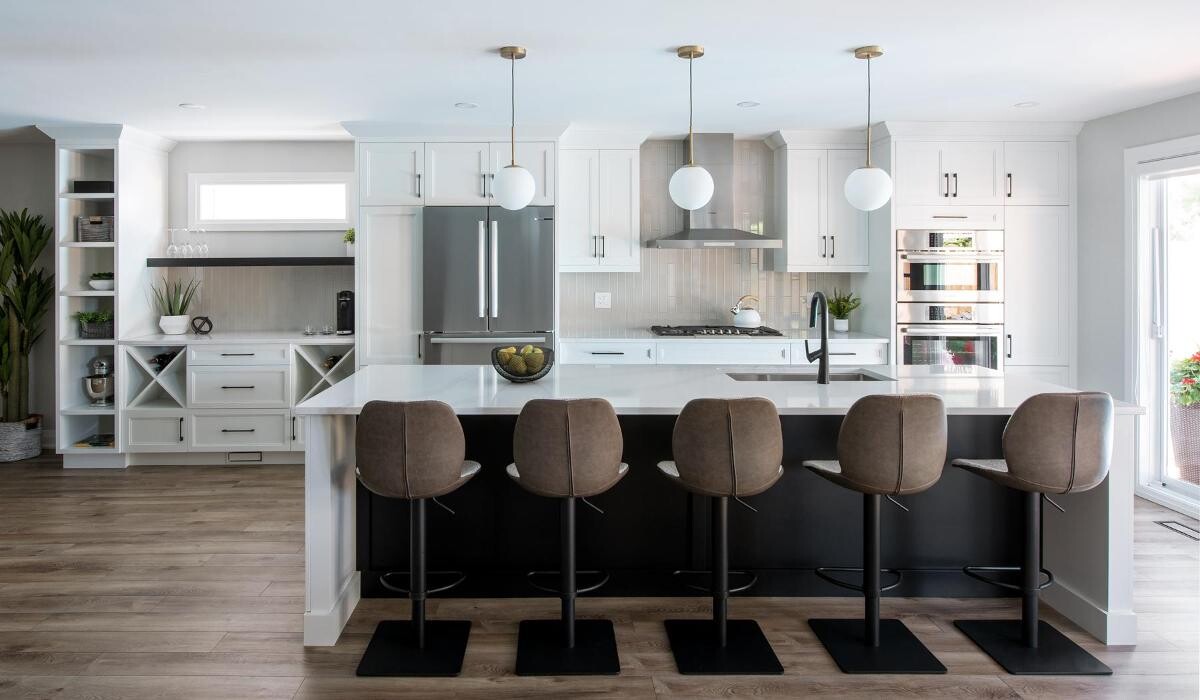 Images Deslaurier Custom Cabinets