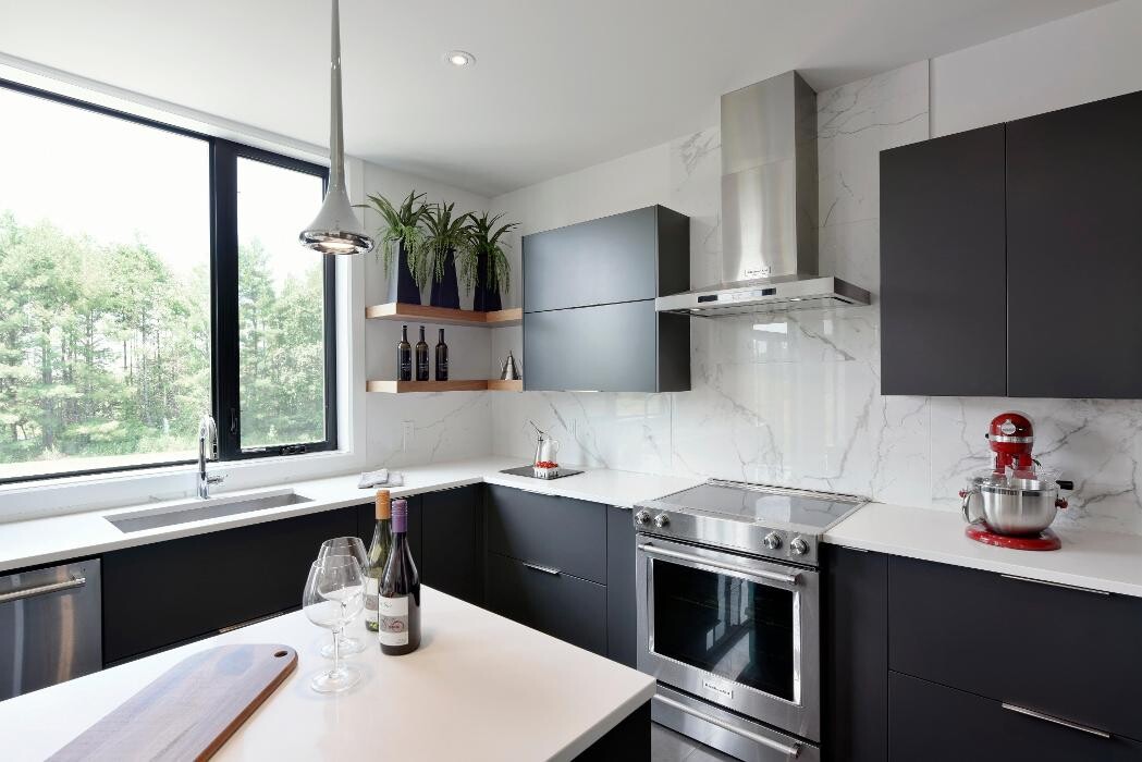 Images Deslaurier Custom Cabinets