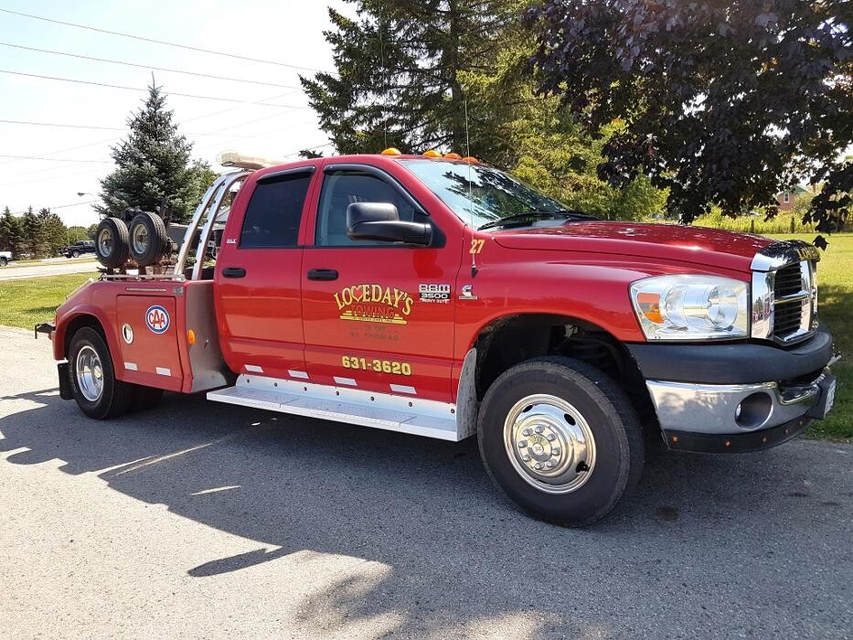 Images Loveday's Towing