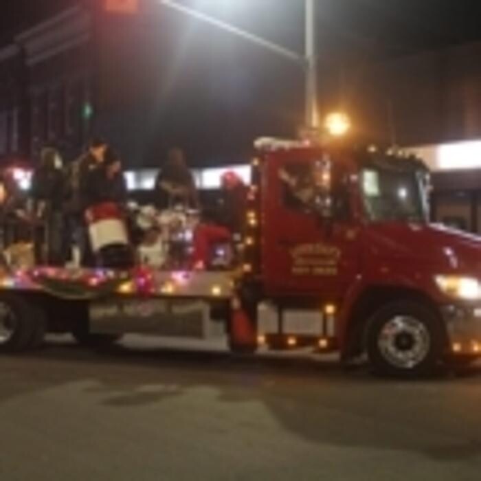 Images Loveday's Towing