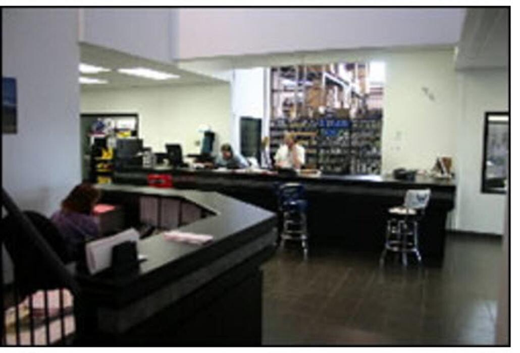 Images Francis Canada Truck Centre Inc