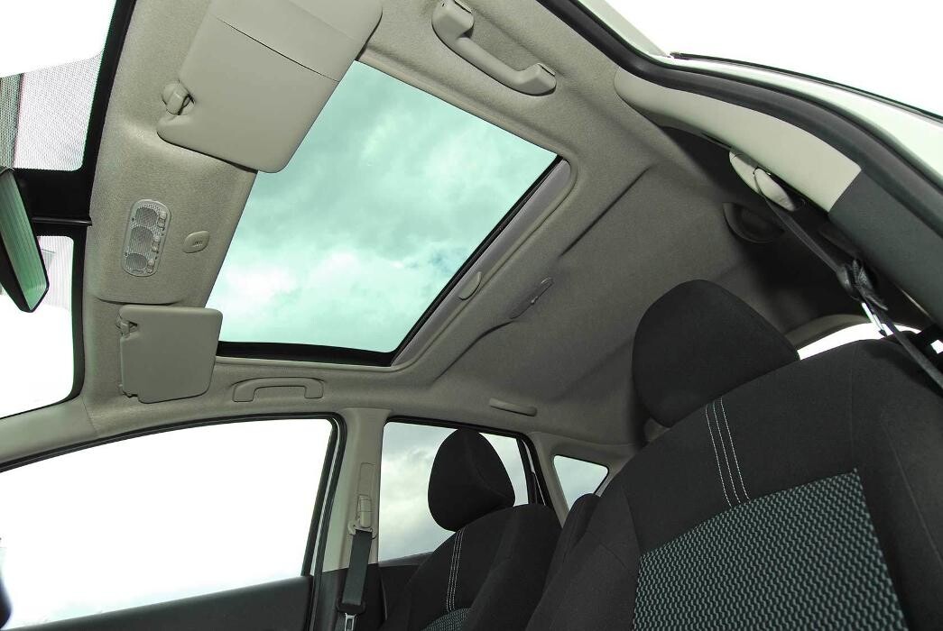 Images Canada Auto Glass & Sunroofs