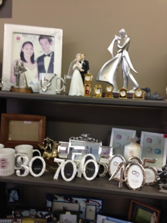 Images Trophée Leighco Deluxe Trophies Ltée