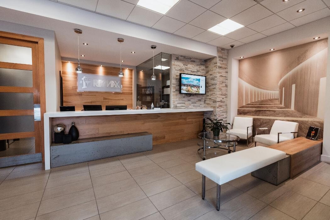 Images RE/MAX PRO-COMMERCIAL