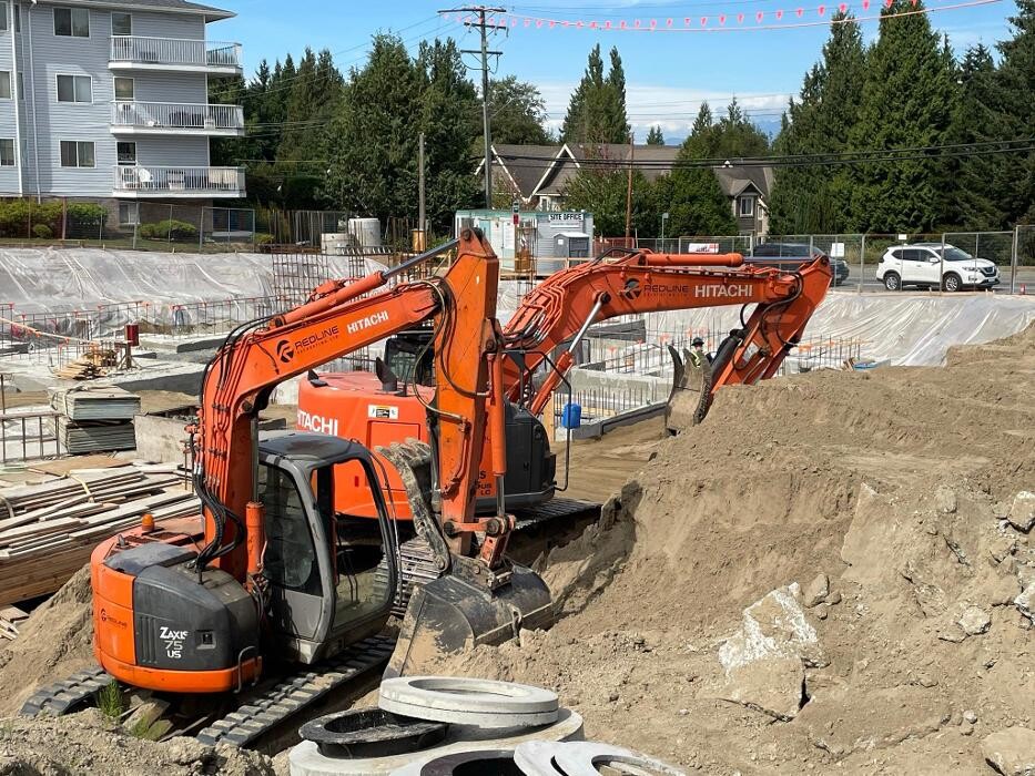 Images Redline Excavating Ltd.