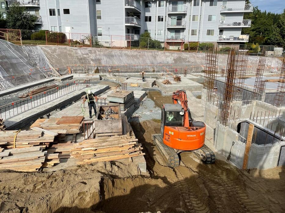 Images Redline Excavating Ltd.