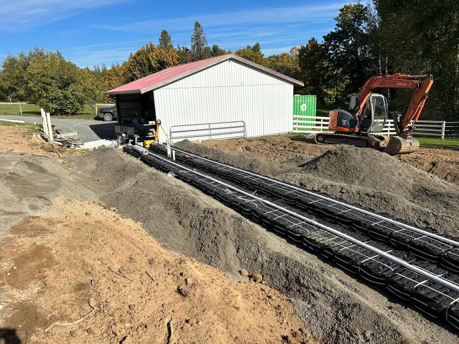 Images Redline Excavating Ltd.