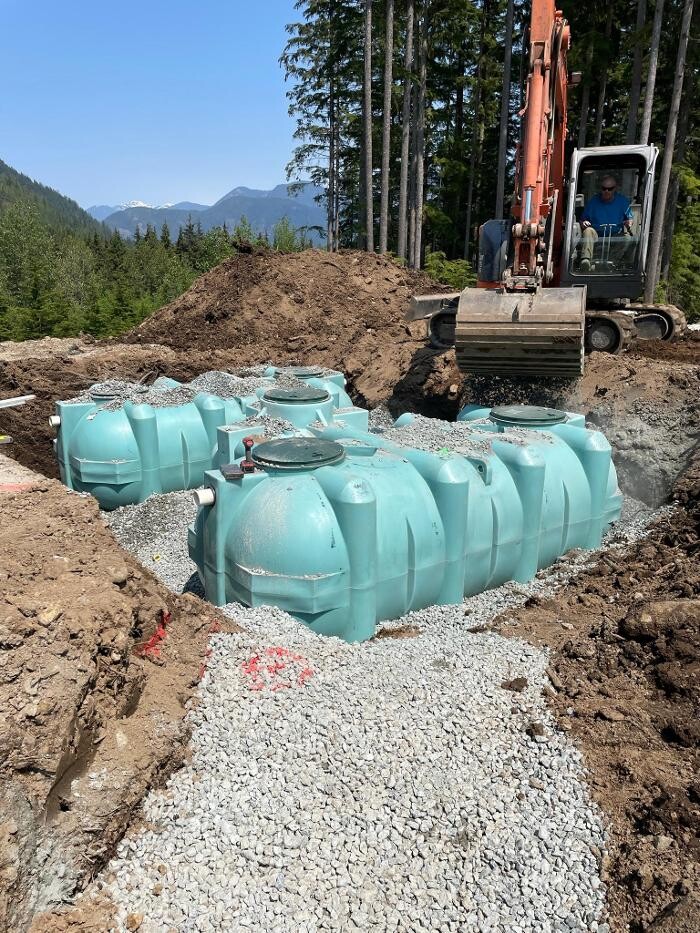 Images Redline Excavating Ltd.