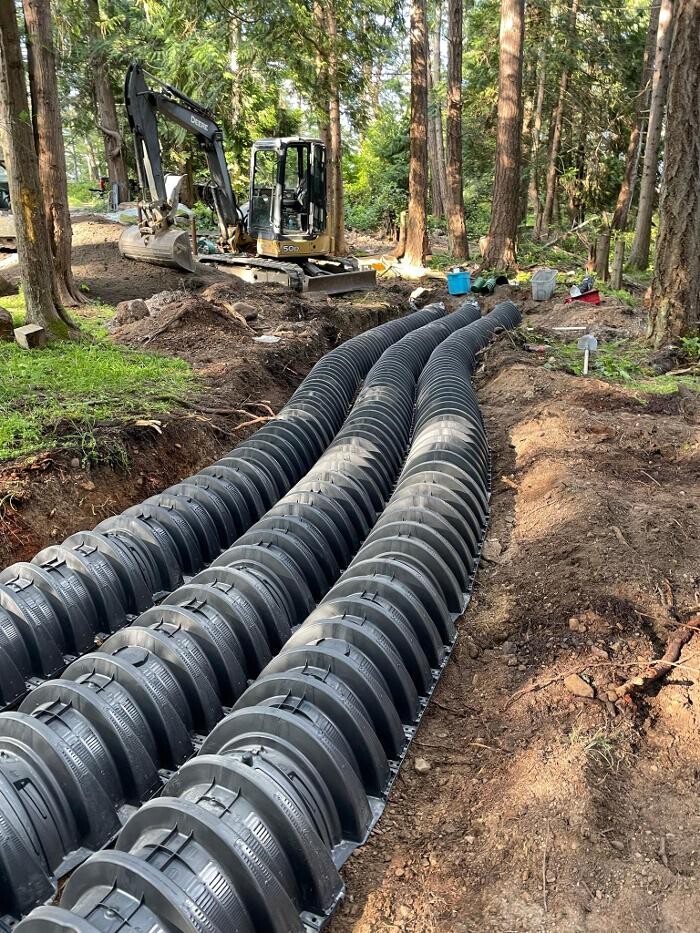 Images Redline Excavating Ltd.