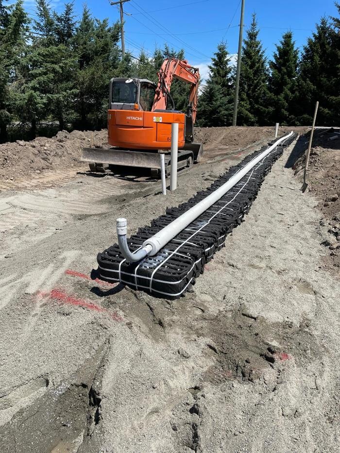 Images Redline Excavating Ltd.