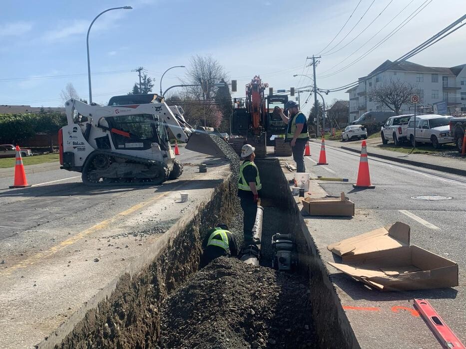 Images Redline Excavating Ltd.