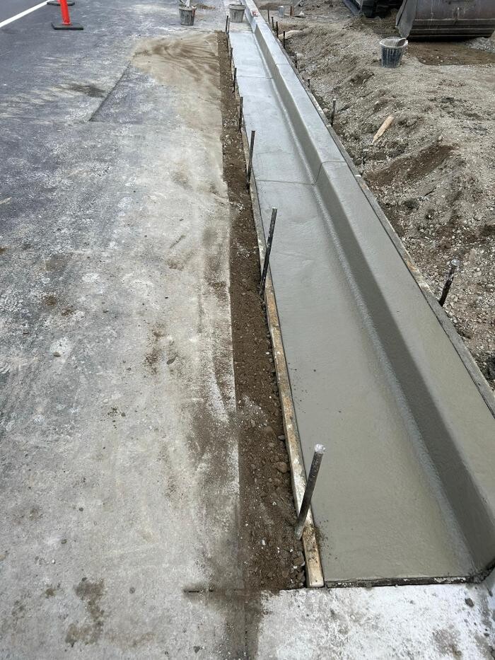 Images Redline Excavating Ltd.