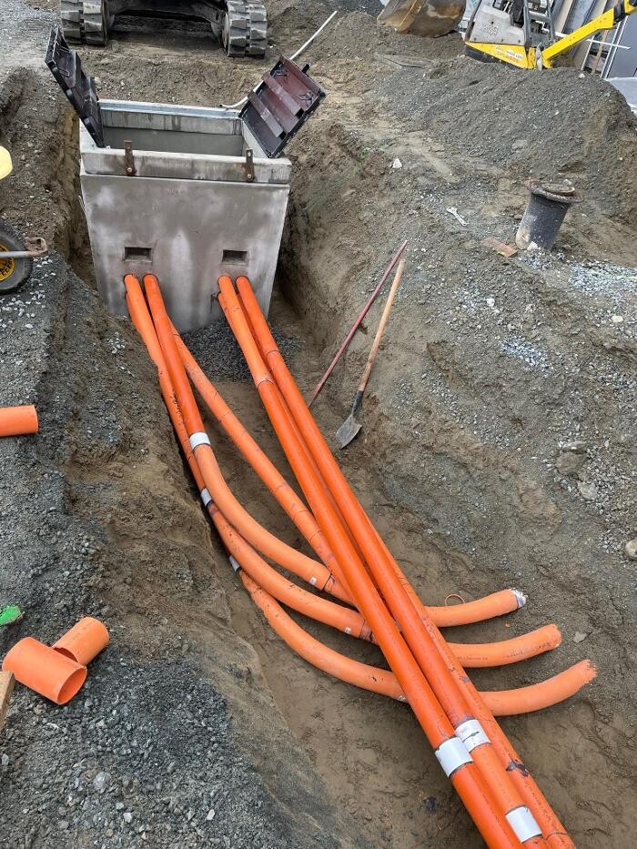 Images Redline Excavating Ltd.