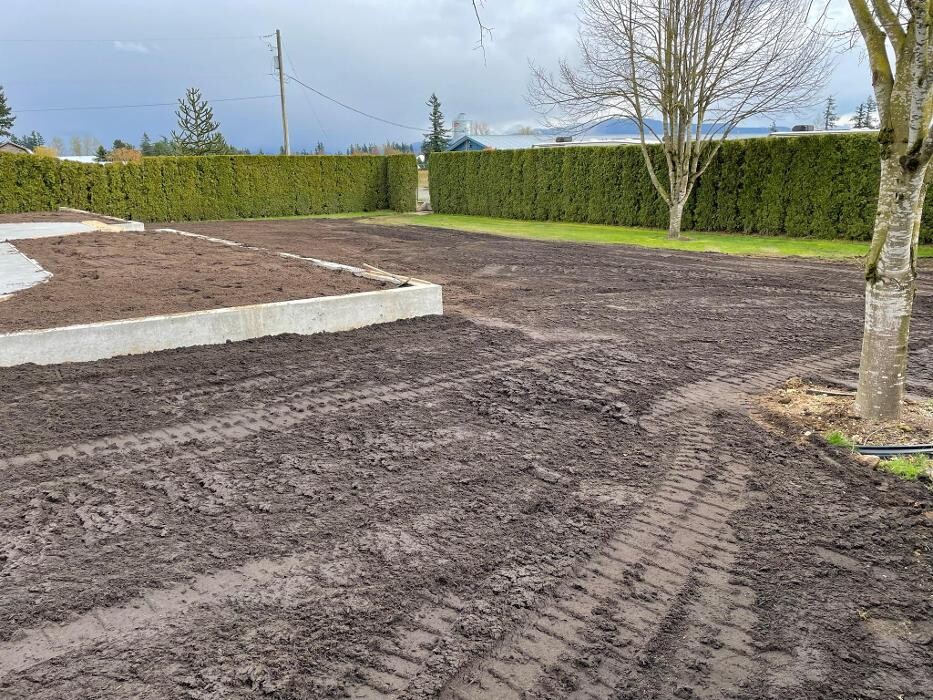 Images Redline Excavating Ltd.