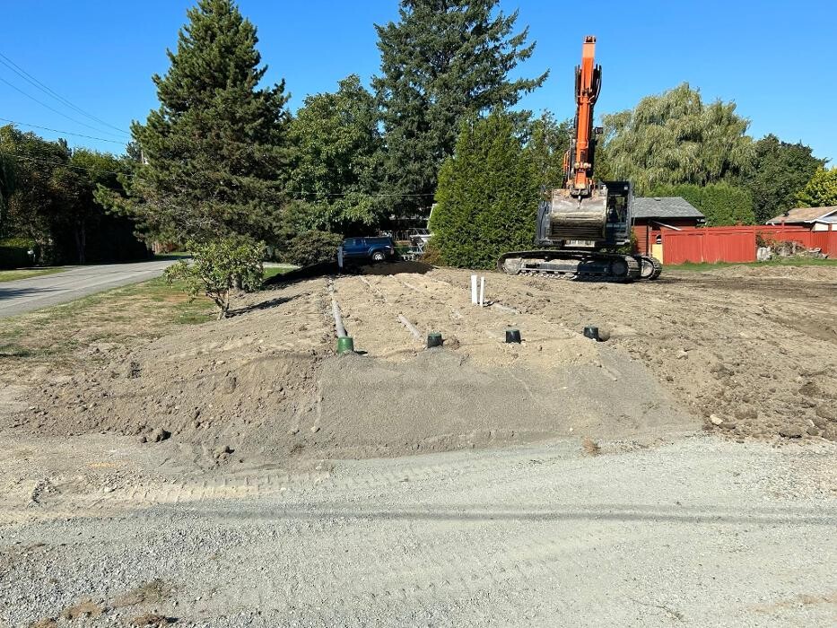 Images Redline Excavating Ltd.