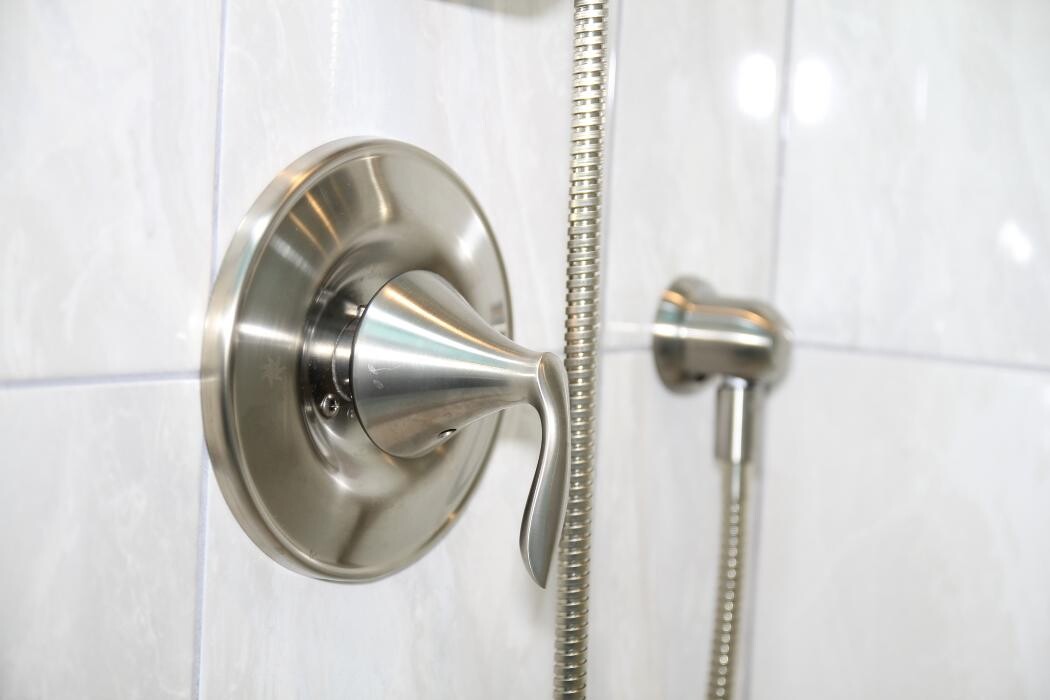 Images Caledon Tile Bath & Kitchen Centre