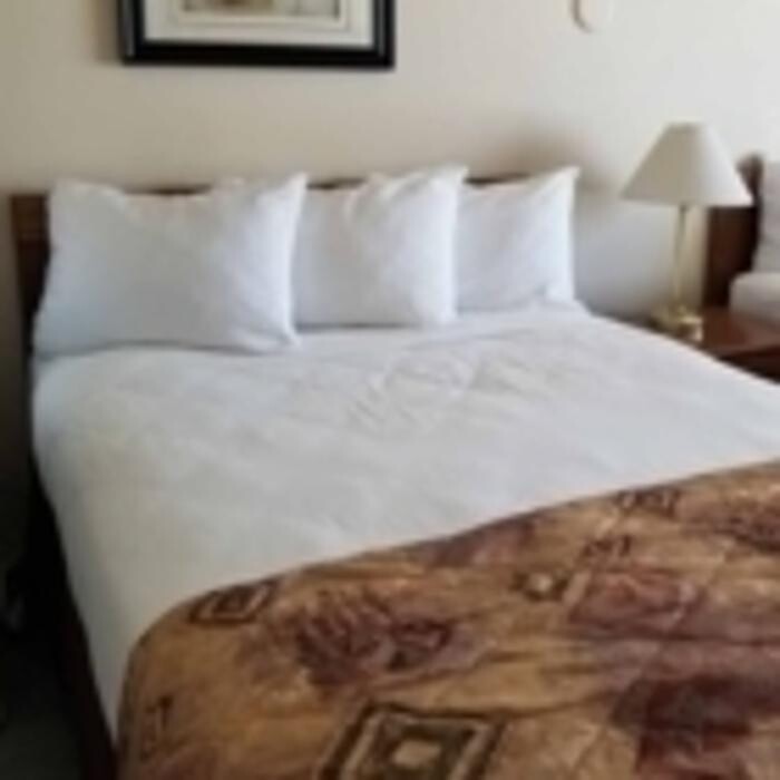 Images Dunvegan Inn & Suites