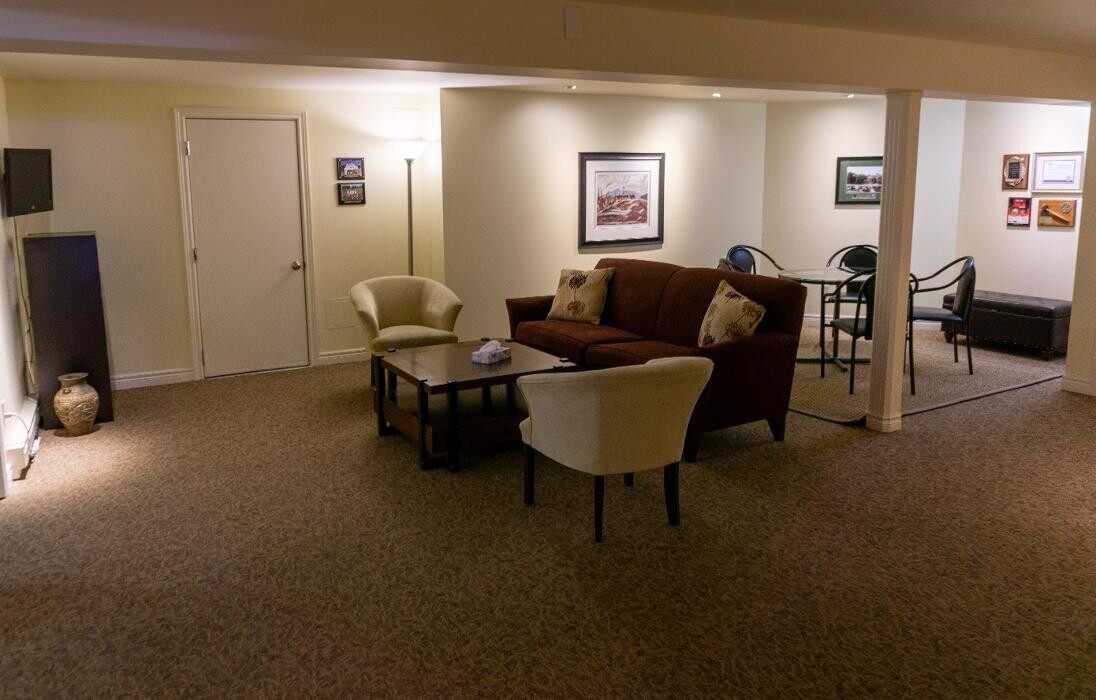 Images Kitching Steepe & Ludwig Funeral Home Limited