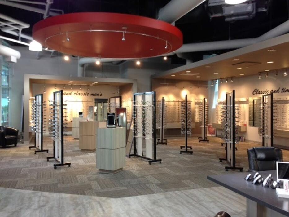 Images Optiks International - Victoria - Uptown