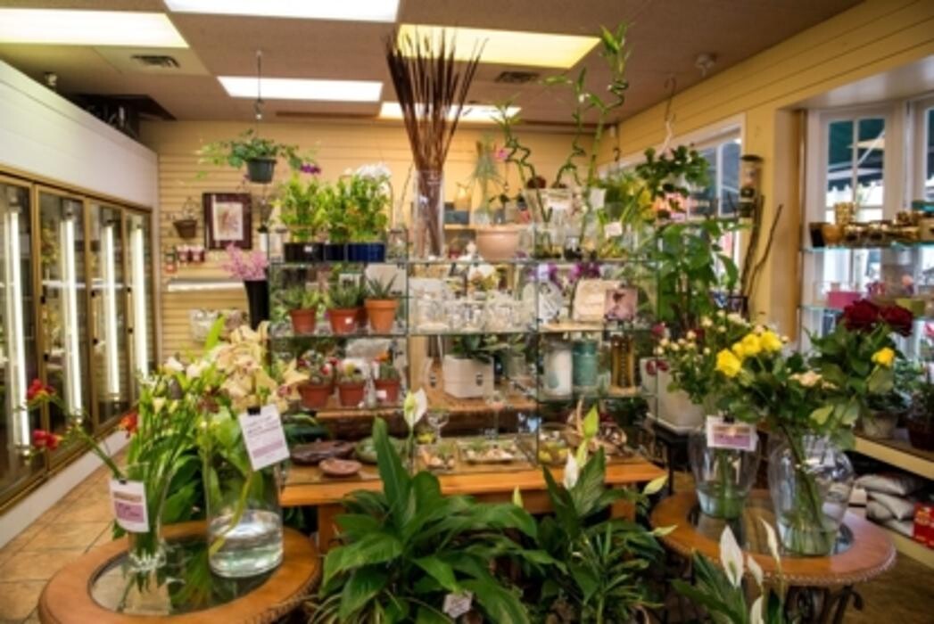 Images Oak Bay Flower Shop