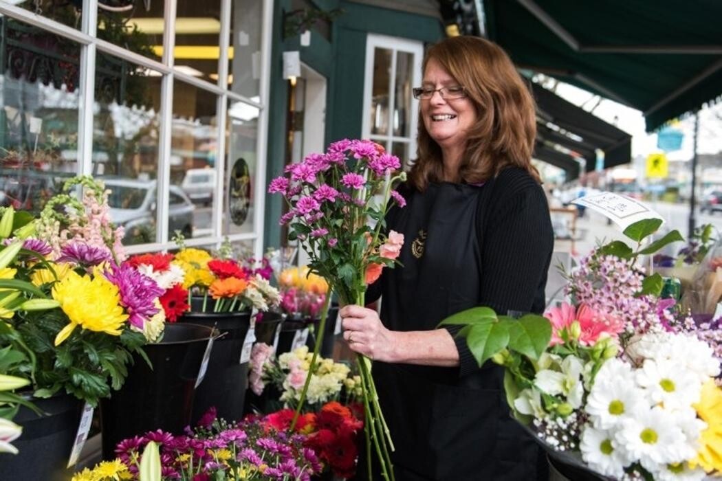 Images Oak Bay Flower Shop
