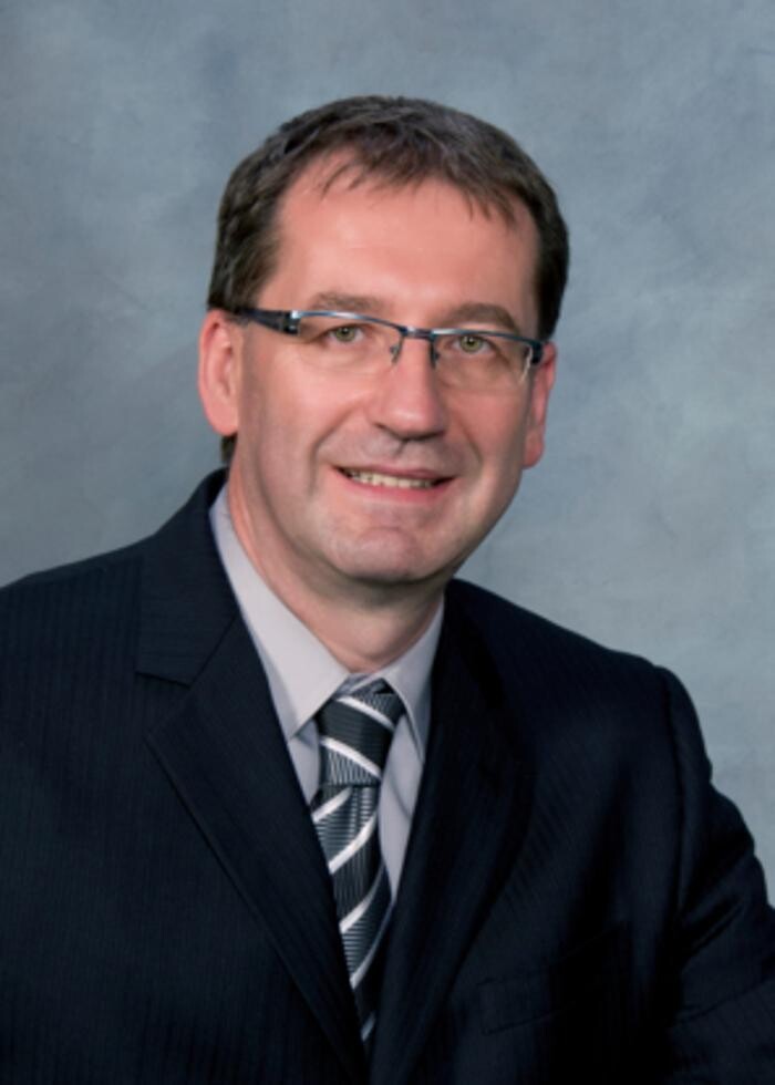 Images Senad Sijercic Notary Public