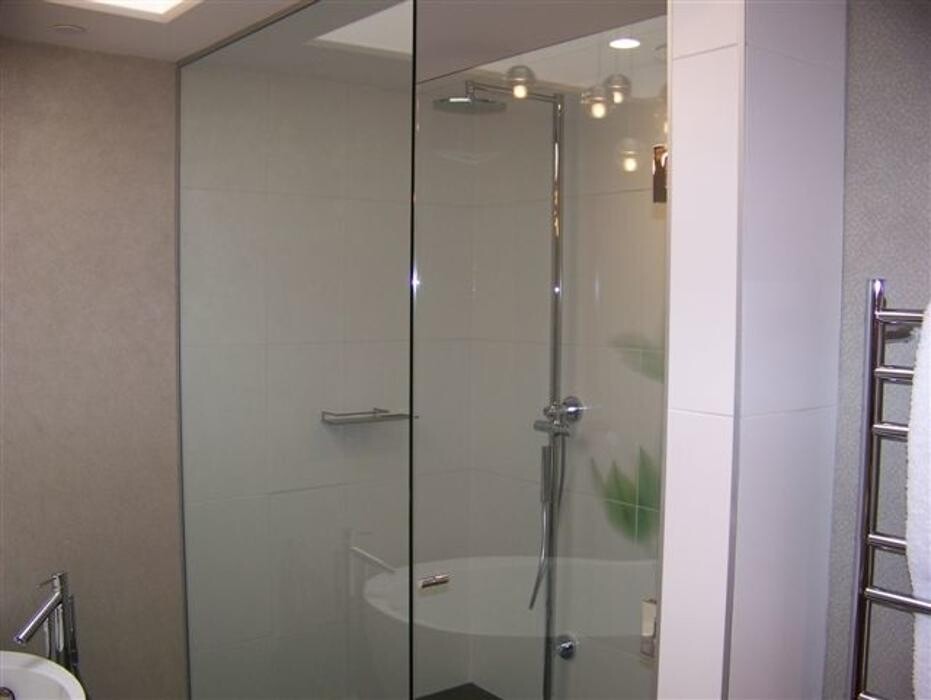 Images North Island Glass