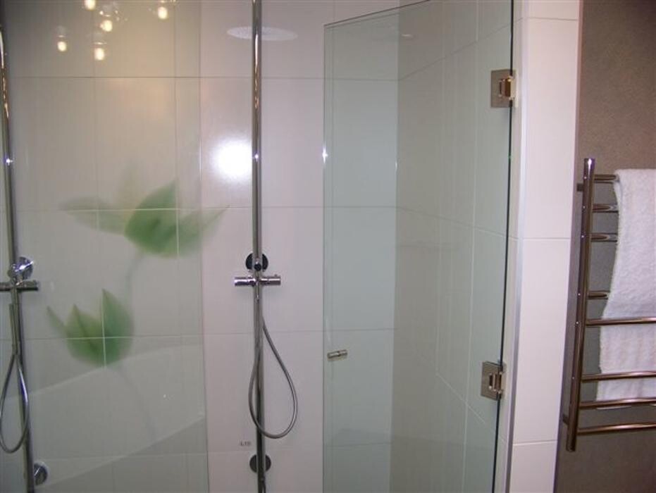 Images North Island Glass