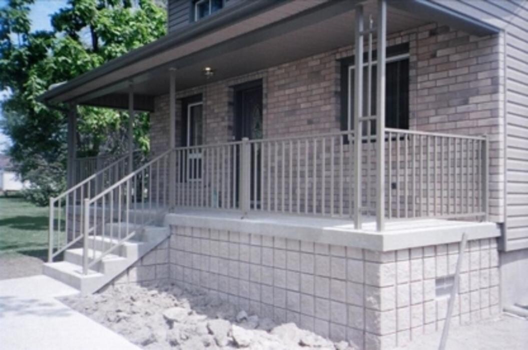 Images Great Lakes Aluminum Fencing & Railing