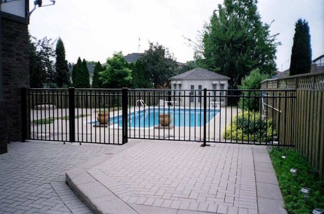 Images Great Lakes Aluminum Fencing & Railing