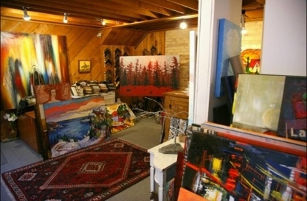 Images Artisan's Alley