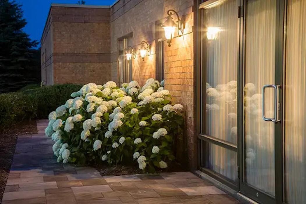 Images Chapel Ridge Funeral Home & Cremation Centre