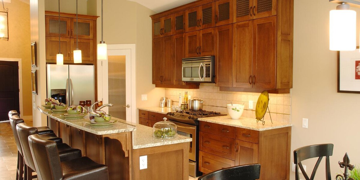 Images JMK Kitchens & Custom Woodworking Ltd