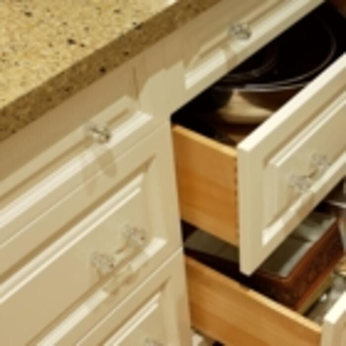 Images JMK Kitchens & Custom Woodworking Ltd