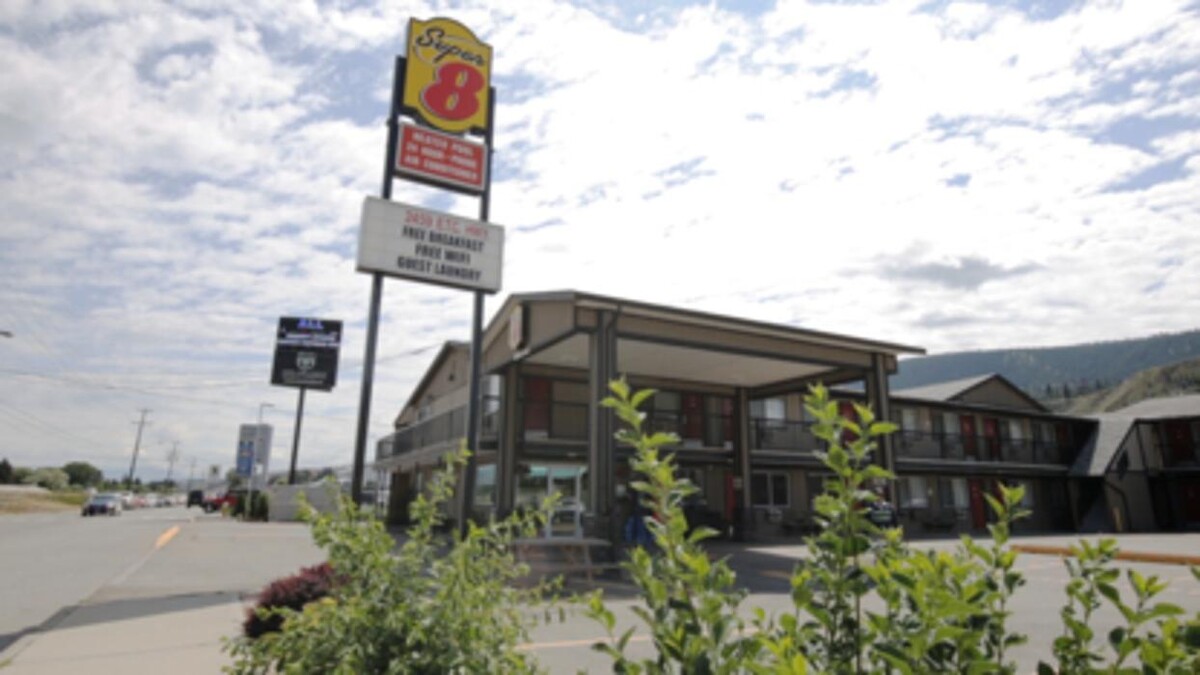 Images Super 8 Kamloops East