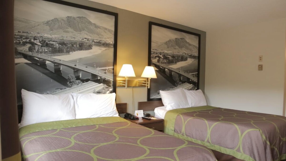 Images Super 8 Kamloops East