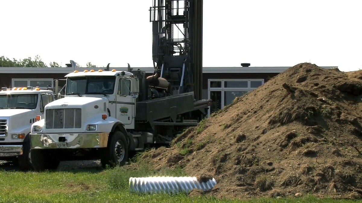 Images Bourgeois Well Drilling Ltd