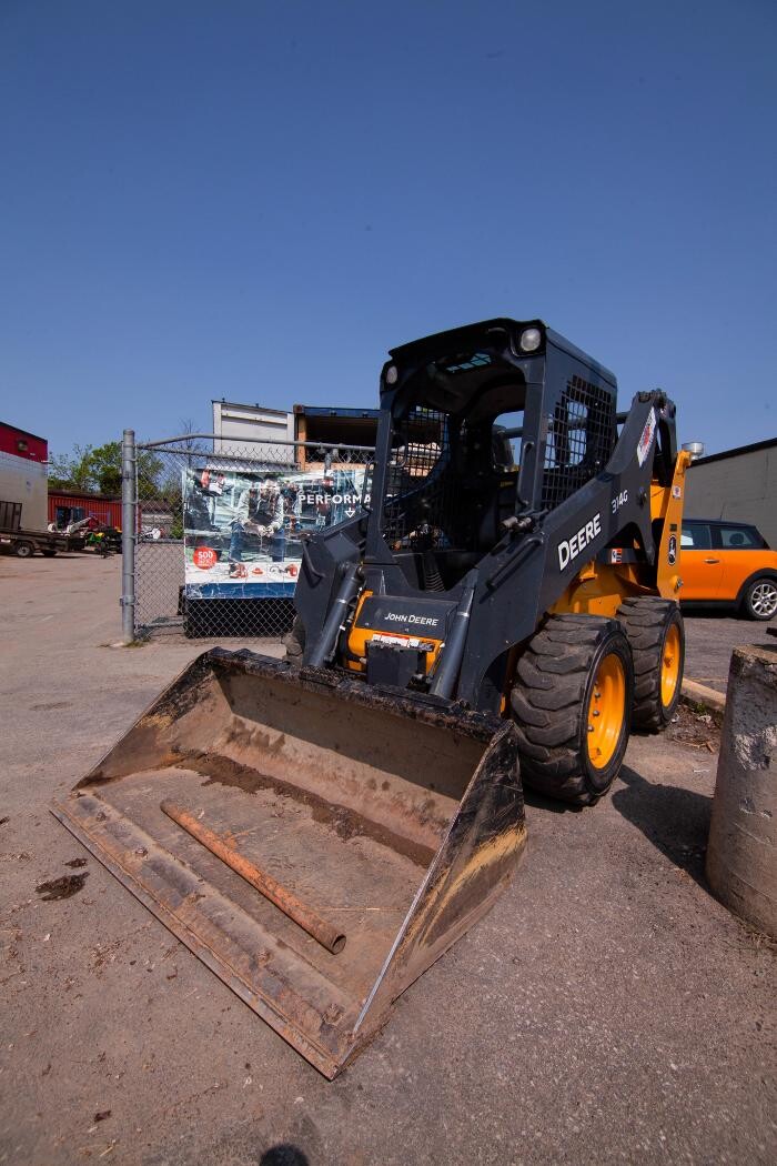 Images Robertson Rentals Inc