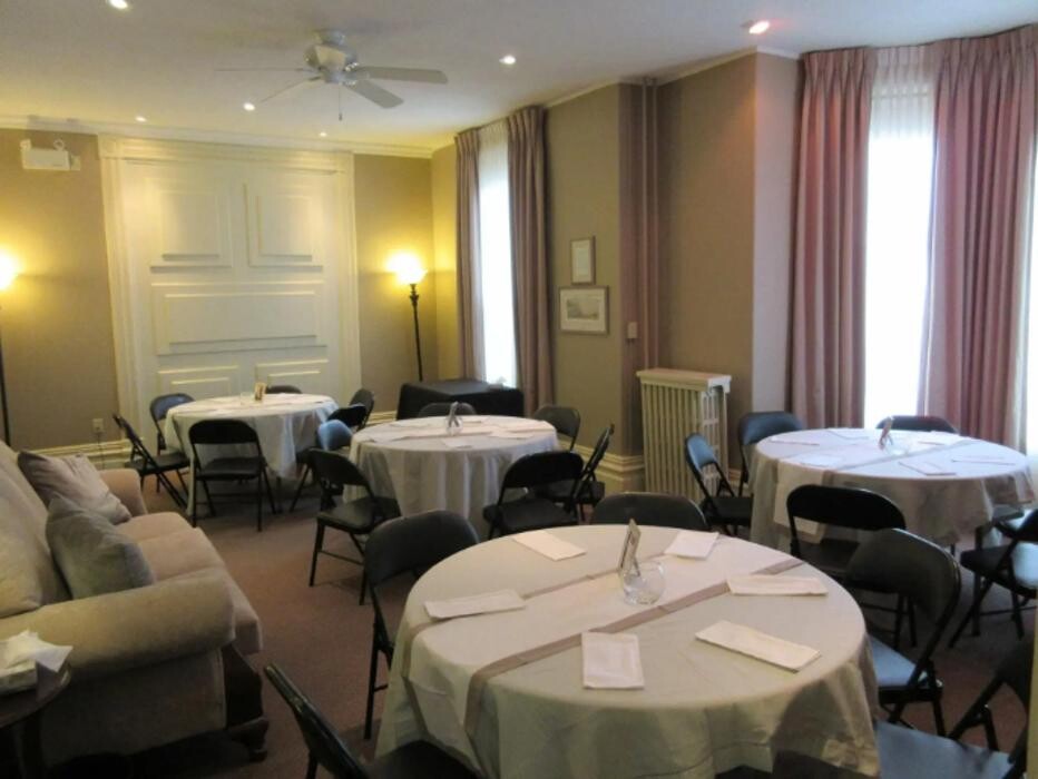Images Ostrander's Funeral Home Ltd