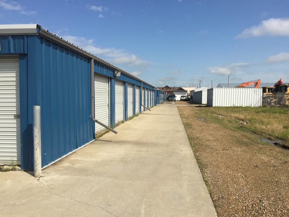 Images Morinville Self Storage 2007