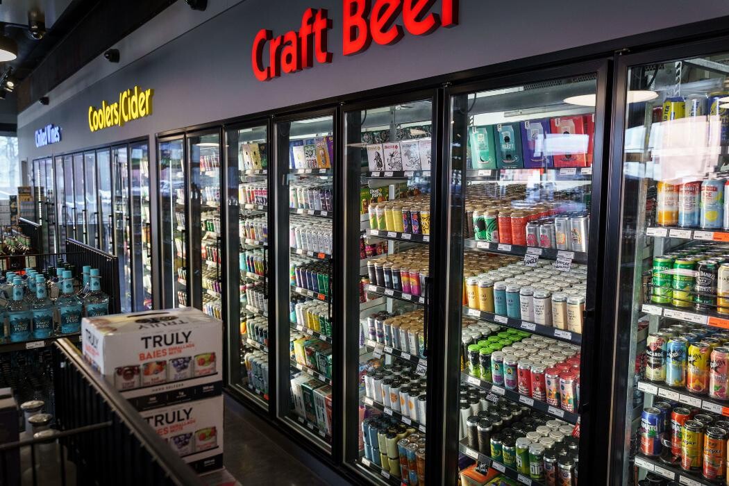 Images Mission Liquor Store
