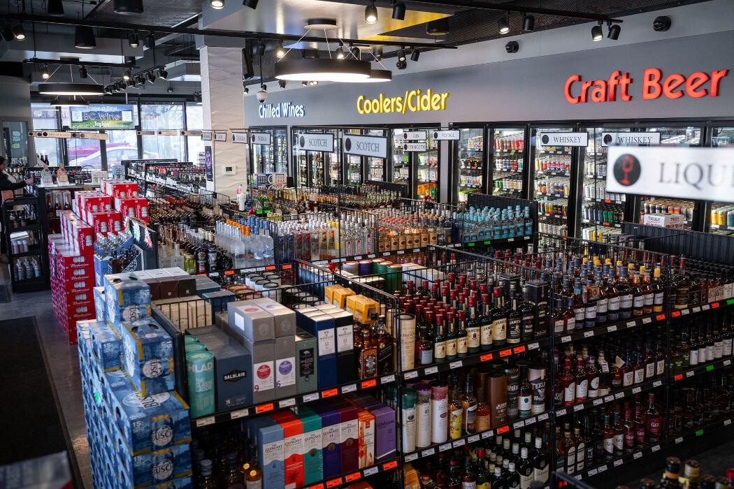 Images Mission Liquor Store