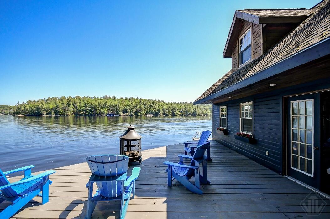 Images Kelly Fallis | Lake Muskoka Realtor | Brokerage: Chestnut Park Real Estate Limited