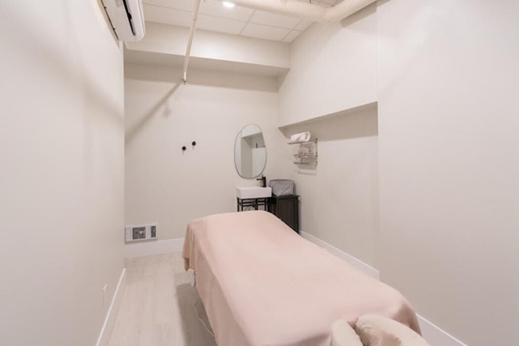 Images Yaletown Wellness Center - Hamilton