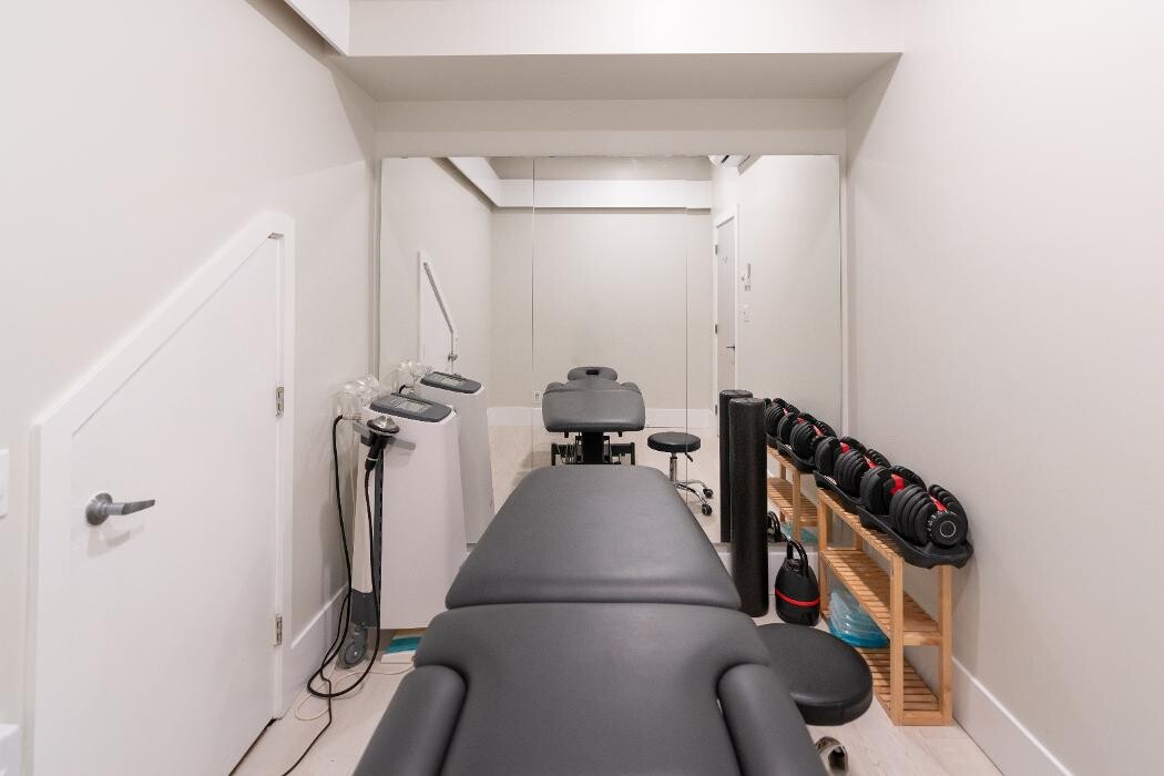 Images Yaletown Wellness Center - Hamilton